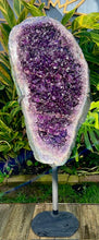 Load image into Gallery viewer, Magnificent Amethyst Geode