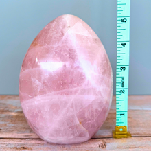 Load image into Gallery viewer, Rose Quartz Egg