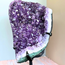 Load image into Gallery viewer, Amethyst Geode