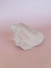 Cargar imagen en el visor de la galería, Prism of Purity - Raw Clear Quartz
