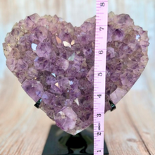 Cargar imagen en el visor de la galería, Heart of Serenity - Amethyst Crystal Heart
