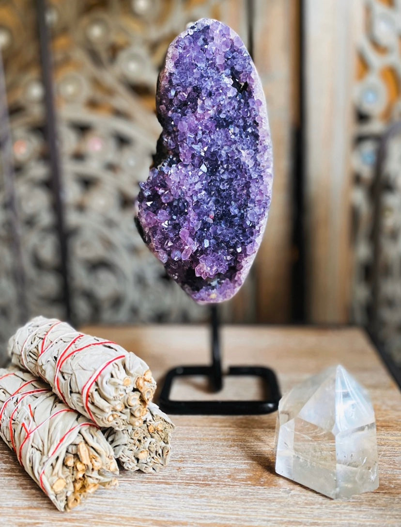 Natural Amethyst (with stand)