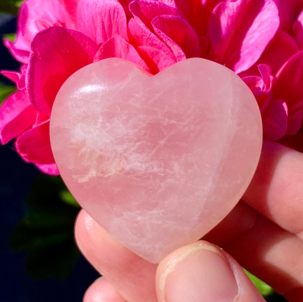 Mini Corazones Planos de Cuarzo Rosa - Amor y Compasión